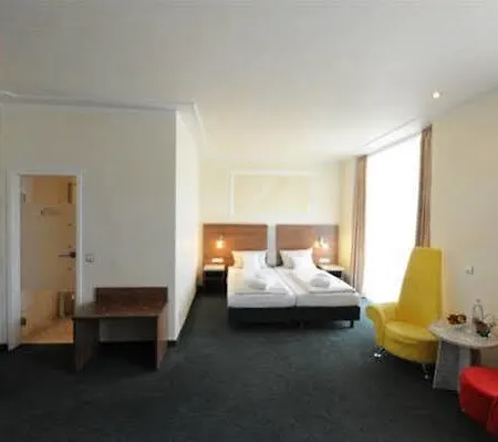 福斯坦霍夫同情心酒店 巴特克罗伊茨纳赫