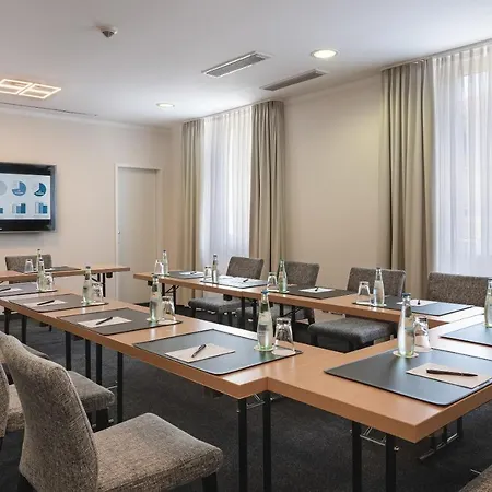 福斯坦霍夫同情心酒店 巴特克罗伊茨纳赫